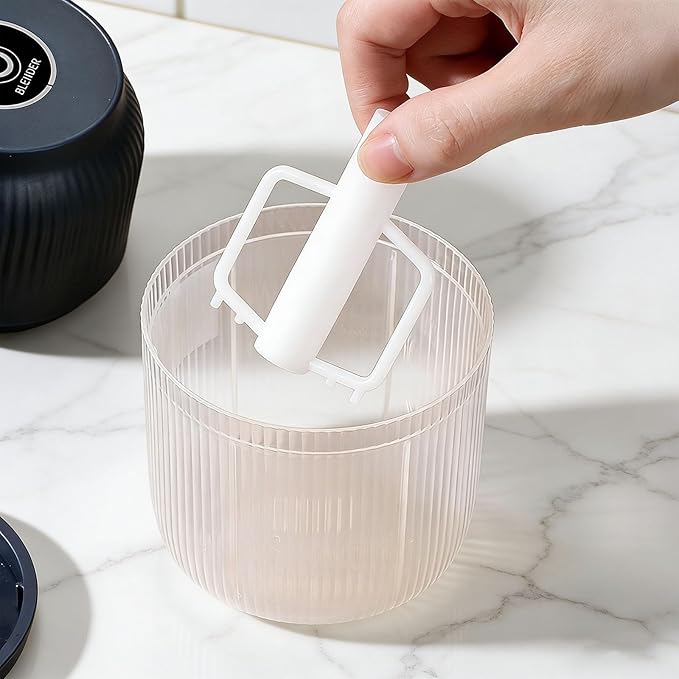 Electric Garlic Chopper, Mini Portable Veggie Cutter, 300ml Cordless Garlic Grinder Onion Masher, Portable Vegetable Cutter for Garlic, Onions, Herbs, Spices & Baby Food (Blue, 6 Blade+Egg Beater)