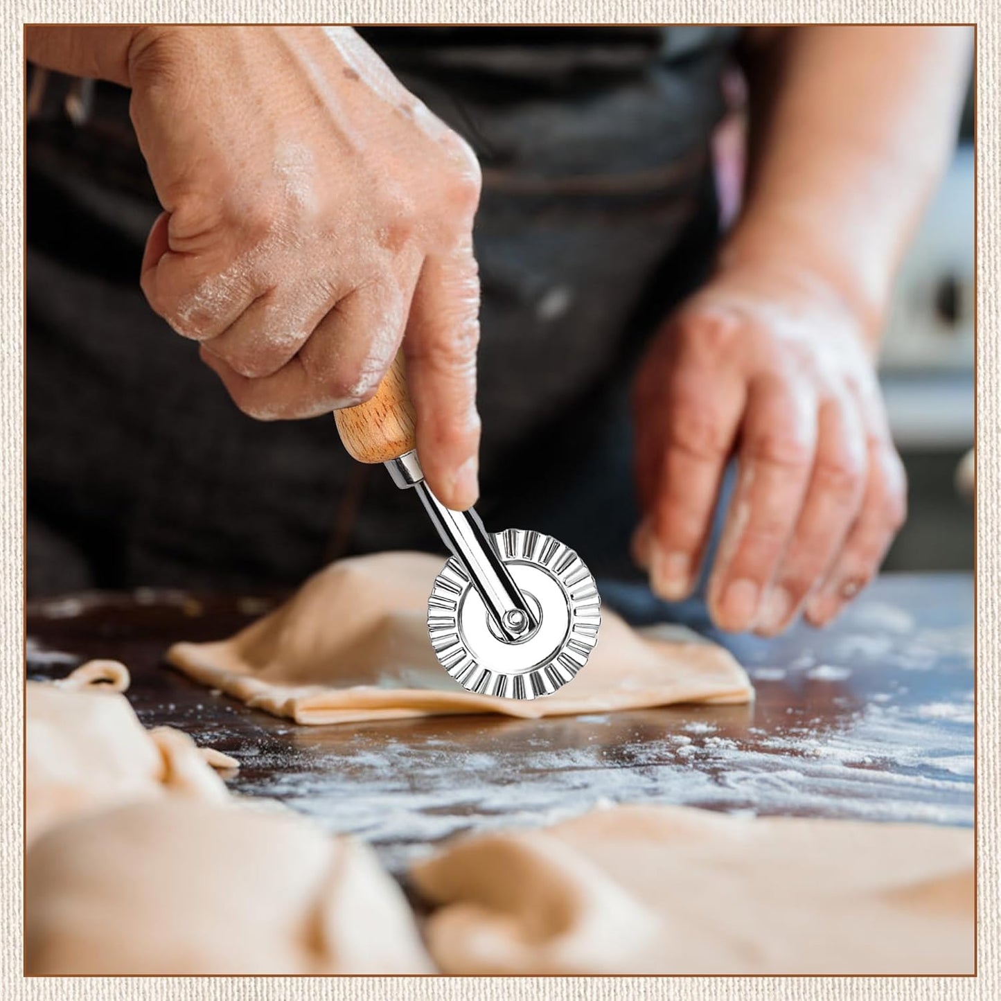 Short Handle Small Cutter Wheel - Exquisite Wooden Handle, Perfect for Pasta, Pizza, Ravioli, Cookie - Versatile Crinkle and Biscuit Cutter for Effortless Slicing