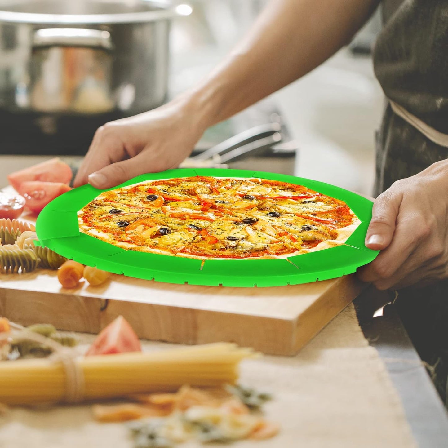 2 Pack Adjustable Silicone Pie Crust Shield, BPA-Free Protector Cover Kitchen Tool for Baking Pizza, Fit 8-10.7 Inch Pies - Dishwasher Safe (Green)