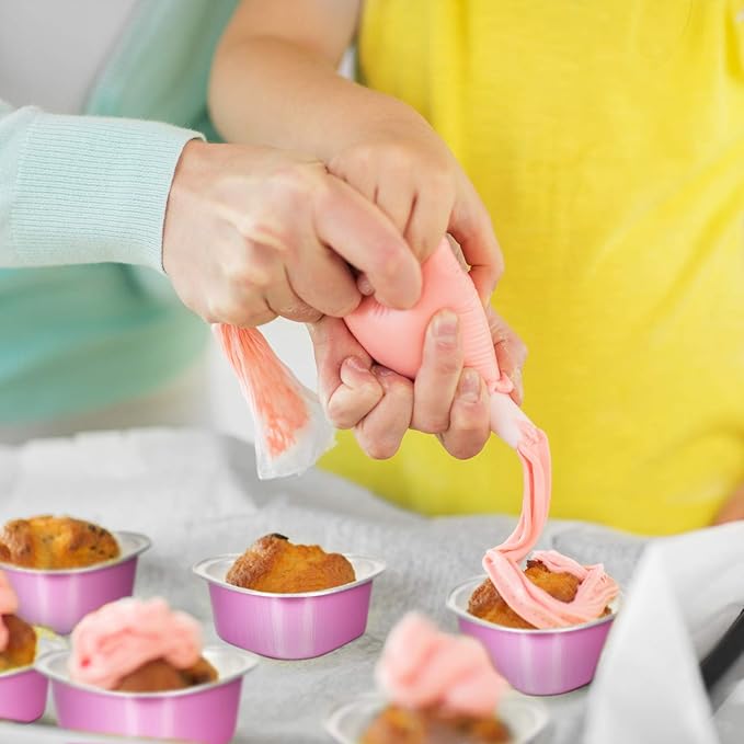 Honeydak Heart Shaped Mini Cake Pan Valentine's Day Aluminum Foil Small Cake Cup with Lids 100 Ml/ 3.4 Ounces Disposable Desserts Baking Tins for Mother's Day Wedding Parties, 3 Colors(200 Sets)