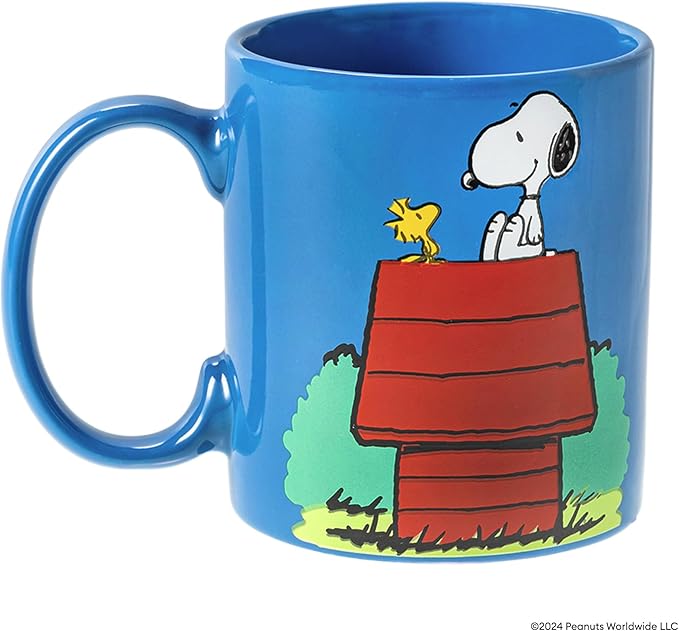 Uncanny Brands Peanuts Single Cup Coffee Maker Gift Set with 2 Mugs