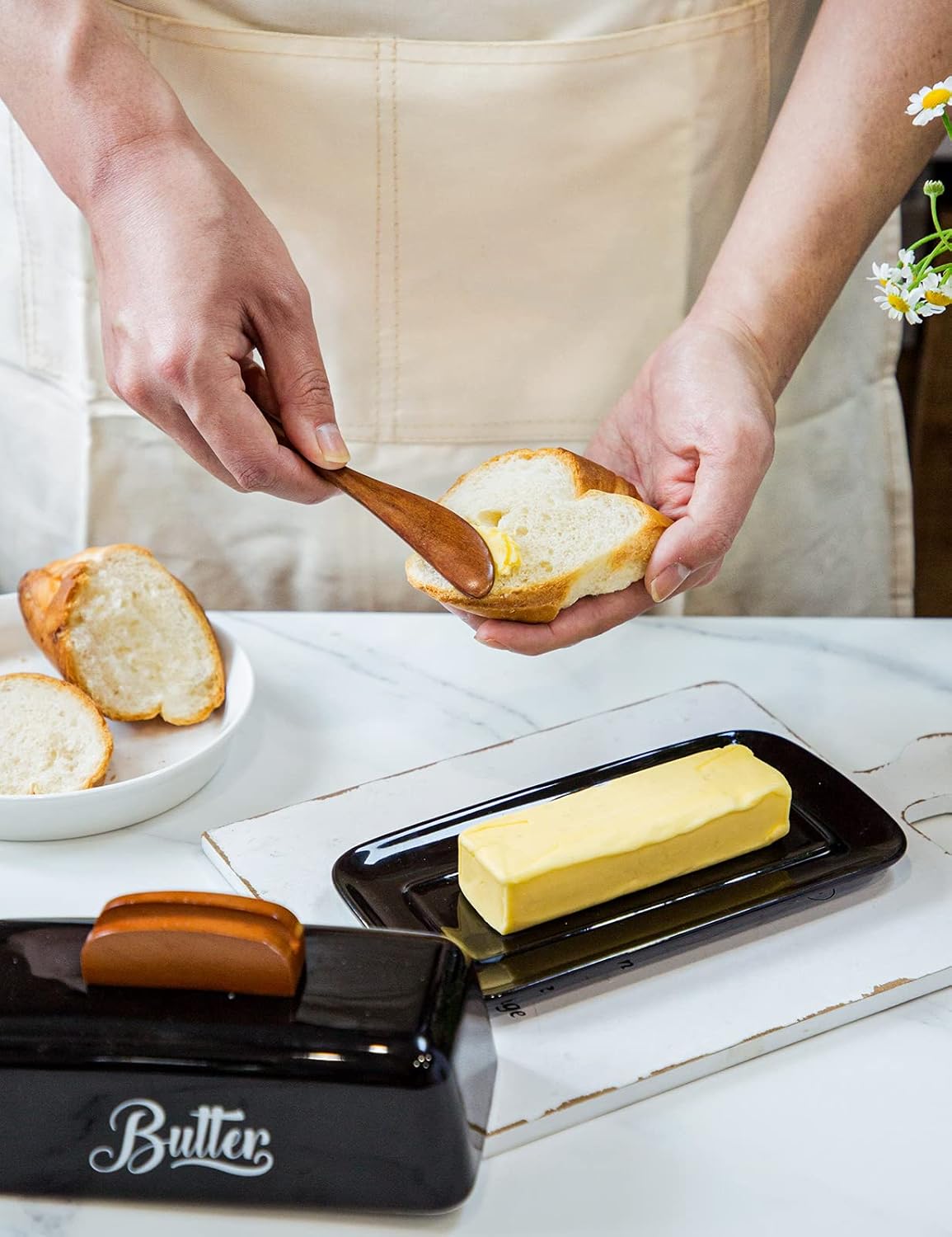 Black Butter Dish with Lid and Knife，Black Butter Tray，Ceramic Butter Holder for Counter Humanized Clamp-able Knife Handle Design Perfect for East West Coast Butter