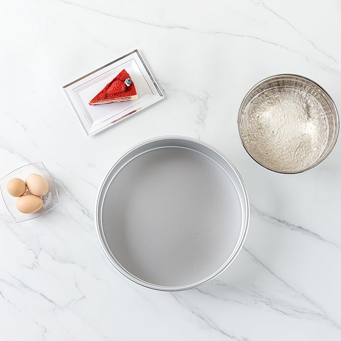 Restaurantware-Met Lux 12 x 3 Inch Straight-Sided Baking Tin, 1 Round Cake Pan - Oven-Ready, Freezable, Anodized Aluminum Round Baking Pan, Greaseproof, For Layer Birthday Cake