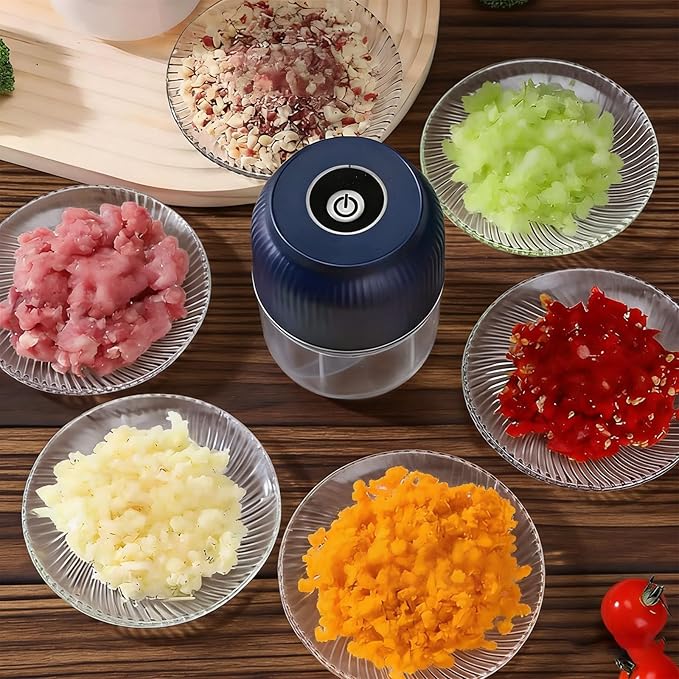 Electric Garlic Chopper, Mini Portable Veggie Cutter, 300ml Cordless Garlic Grinder Onion Masher, Portable Vegetable Cutter for Garlic, Onions, Herbs, Spices & Baby Food (Blue, 6 Blade+Egg Beater)