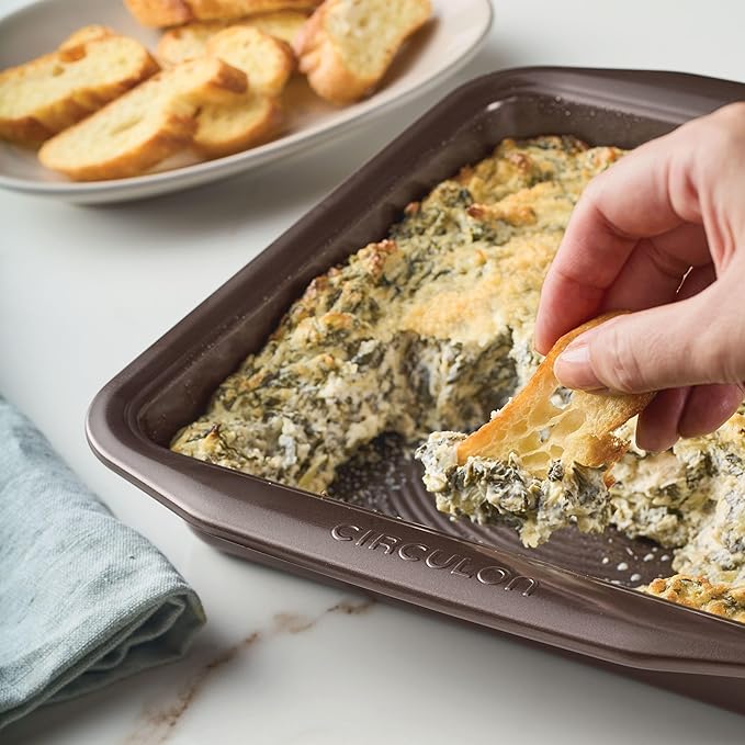 Circulon Symmetry Cake Pan, Chocolate