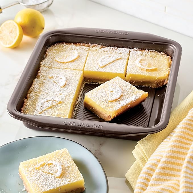 Circulon Symmetry Cake Pan, Chocolate