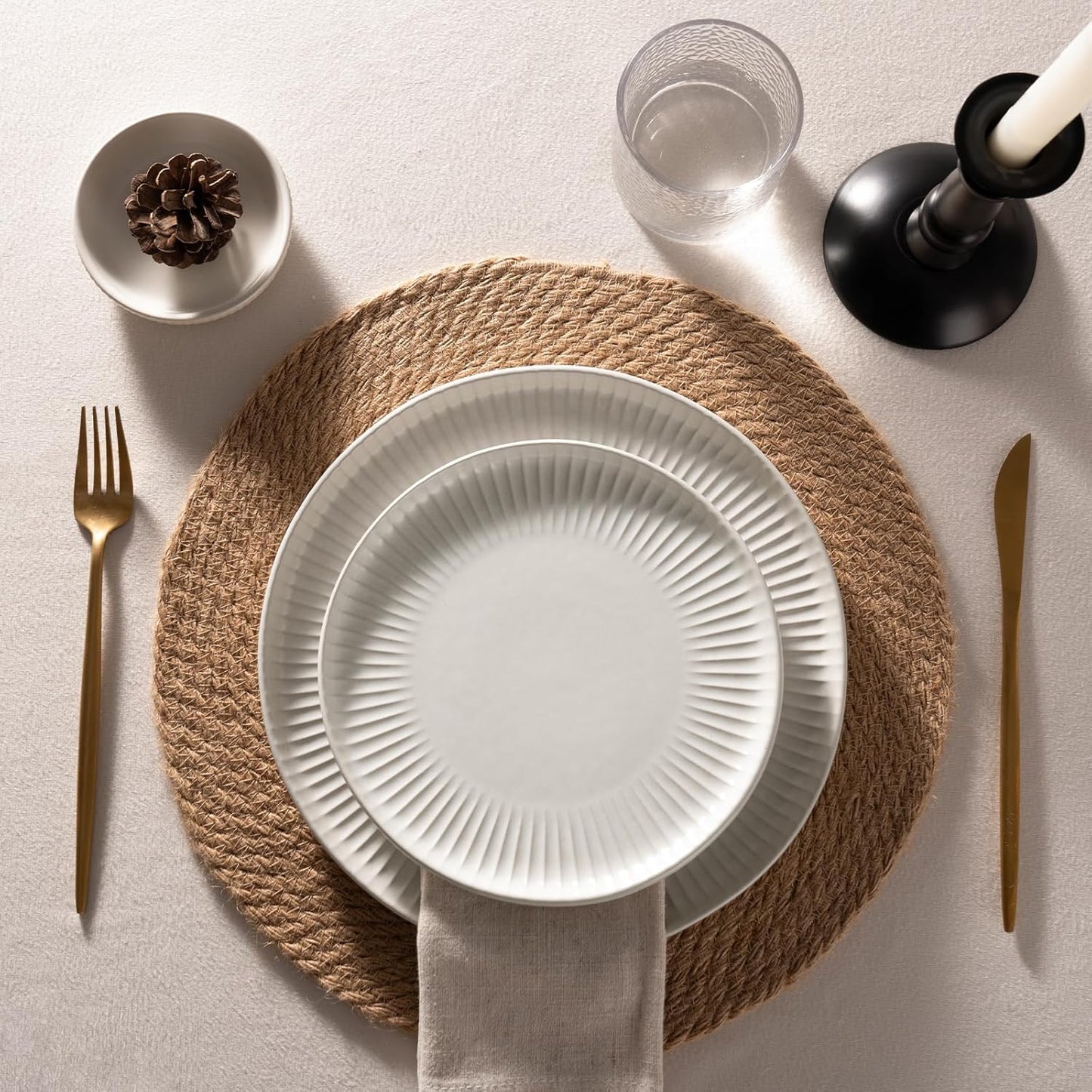 Famiware Starlight Dinnerware Sets, Plates and Bowls Dish Set of 4 (12 Pieces), Ribbed Textured Tableware - Dishwasher & Microwave Safe, Chip Resistant, Reactive Glaze, Matte Reactive White