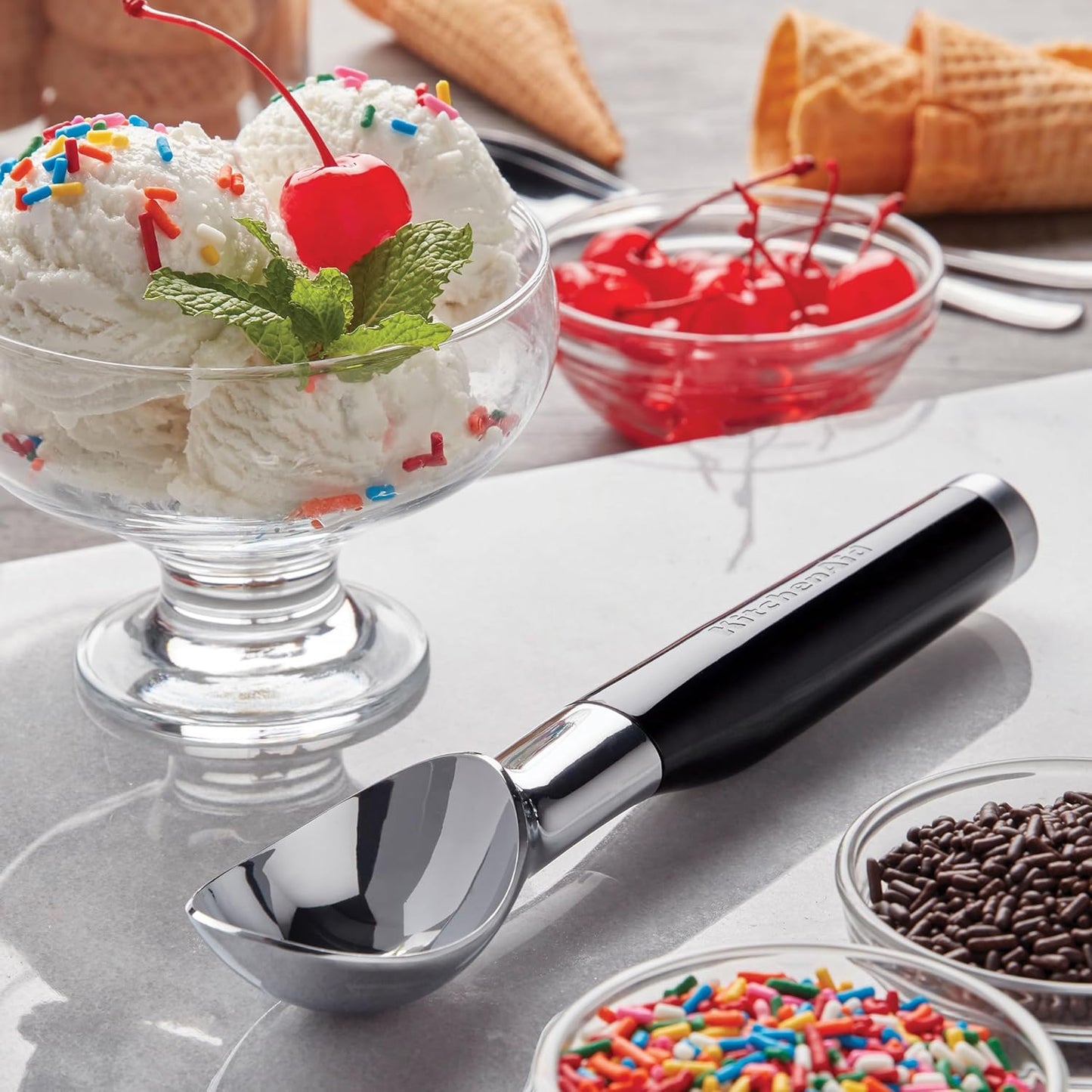 KitchenAid Classic Ice Cream Scoop, 8.6 inches, Black
